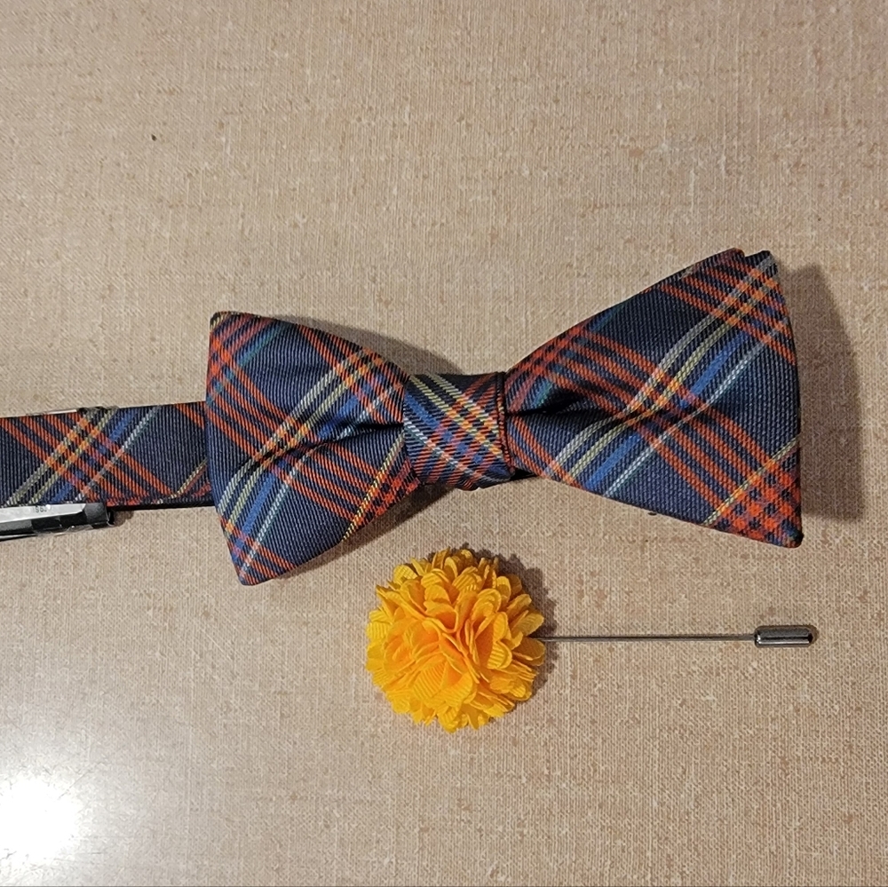 J. Ferrar Tartan Adjustable Bow Tie & Yellow Lapel Pin